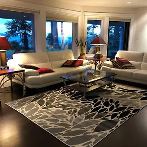  Villa Waterfront 2br With Superb Views