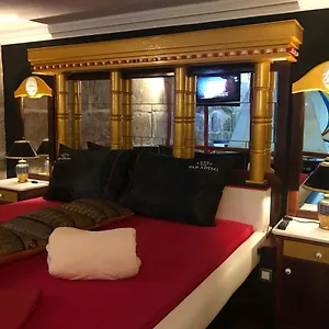 Paradiso Apartment Split